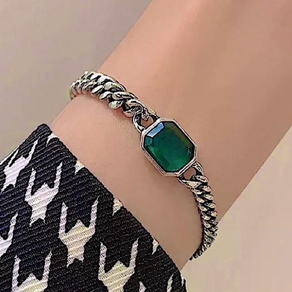 Emerald Green Sterling Silver Chain Link Bracelet - Picture 1 of 12